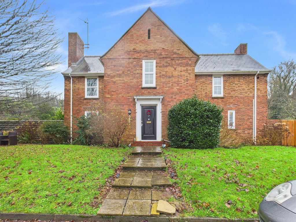 Property photo 1 of 21