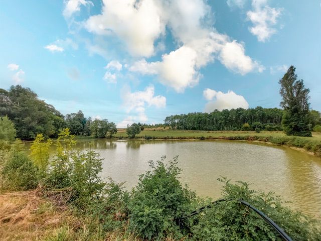 Property photo 2 of 23