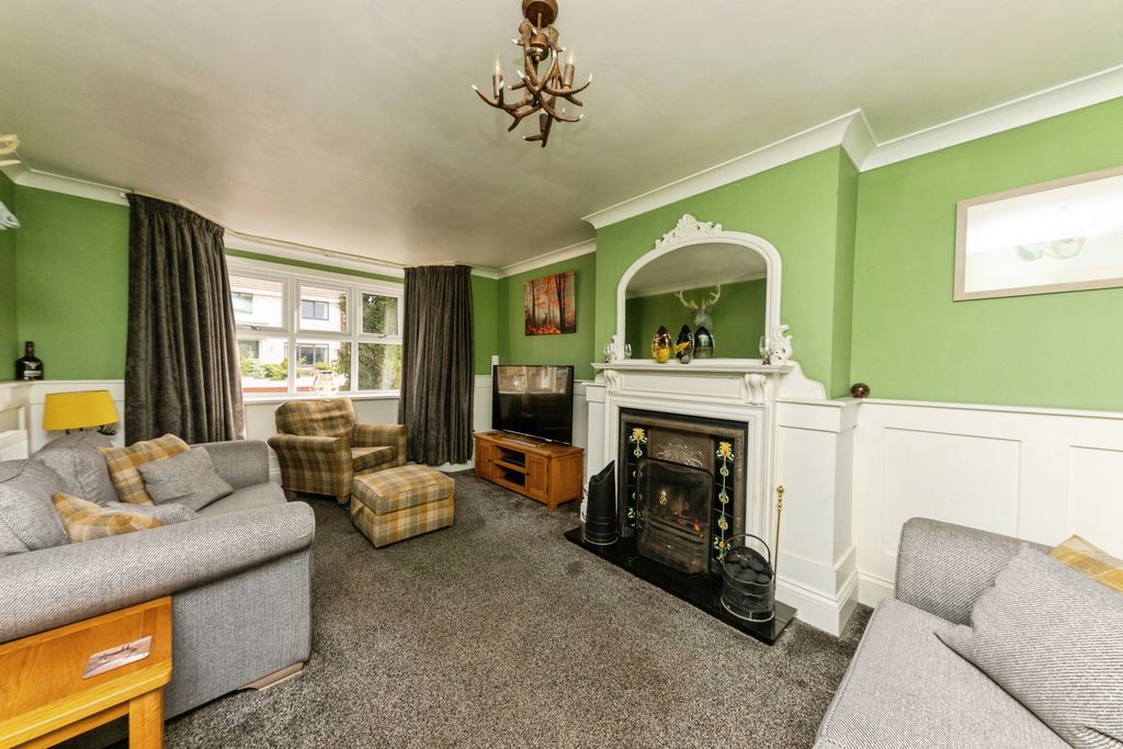 Property photo 3 of 15 Living Room