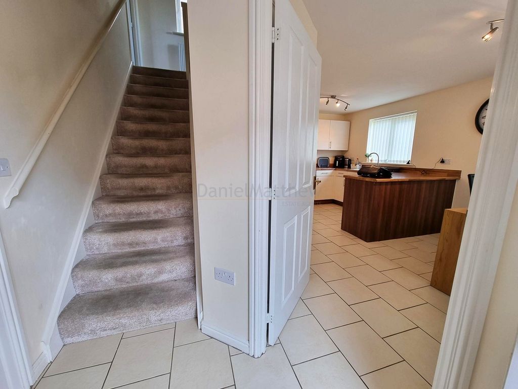 Property photo 2 of 20 Hallway