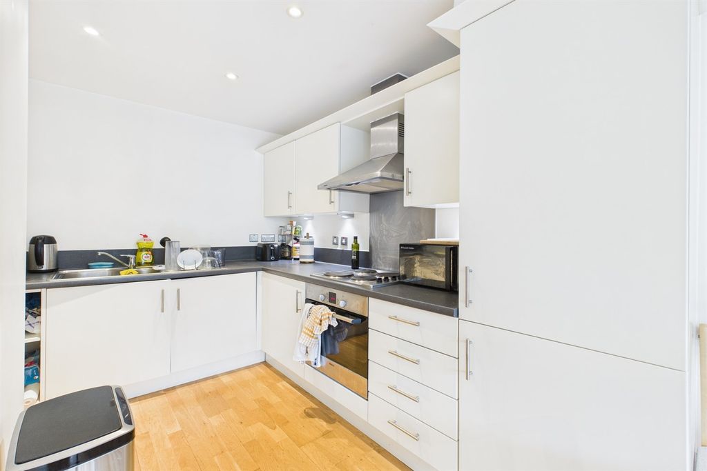 Property photo 2 of 13 Kitchen