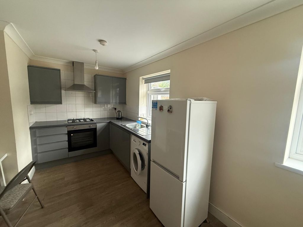 Property photo 1 of 3