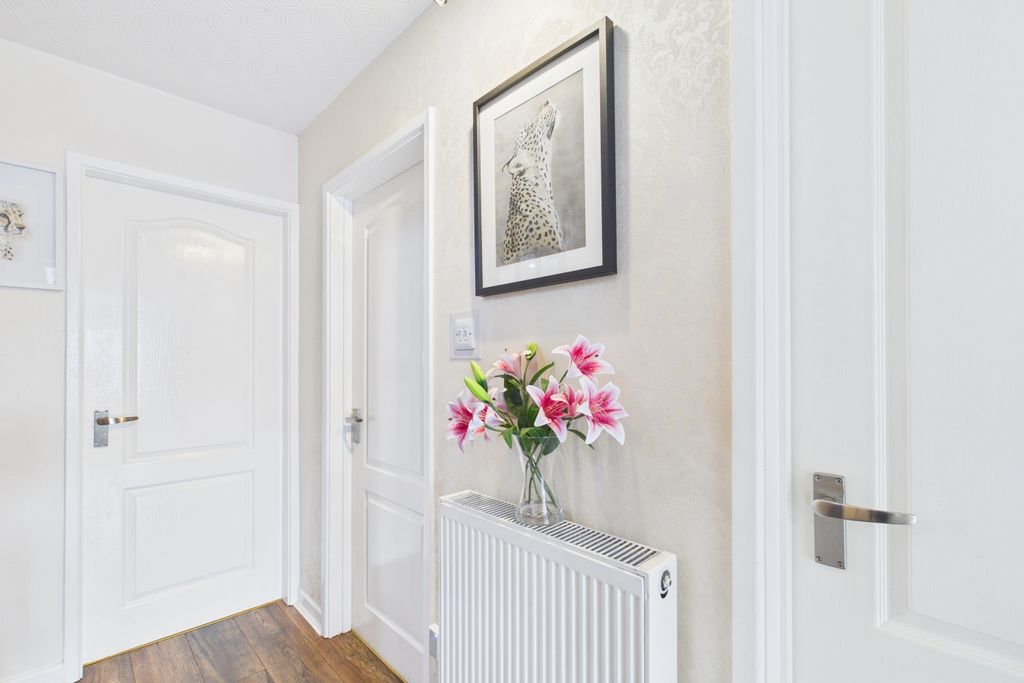 Property photo 3 of 49 Cam03293G0-Pr0262-Still057