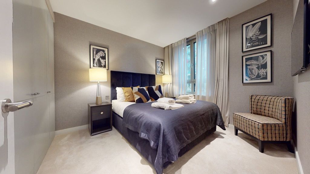 Property photo 3 of 20 Bedroom