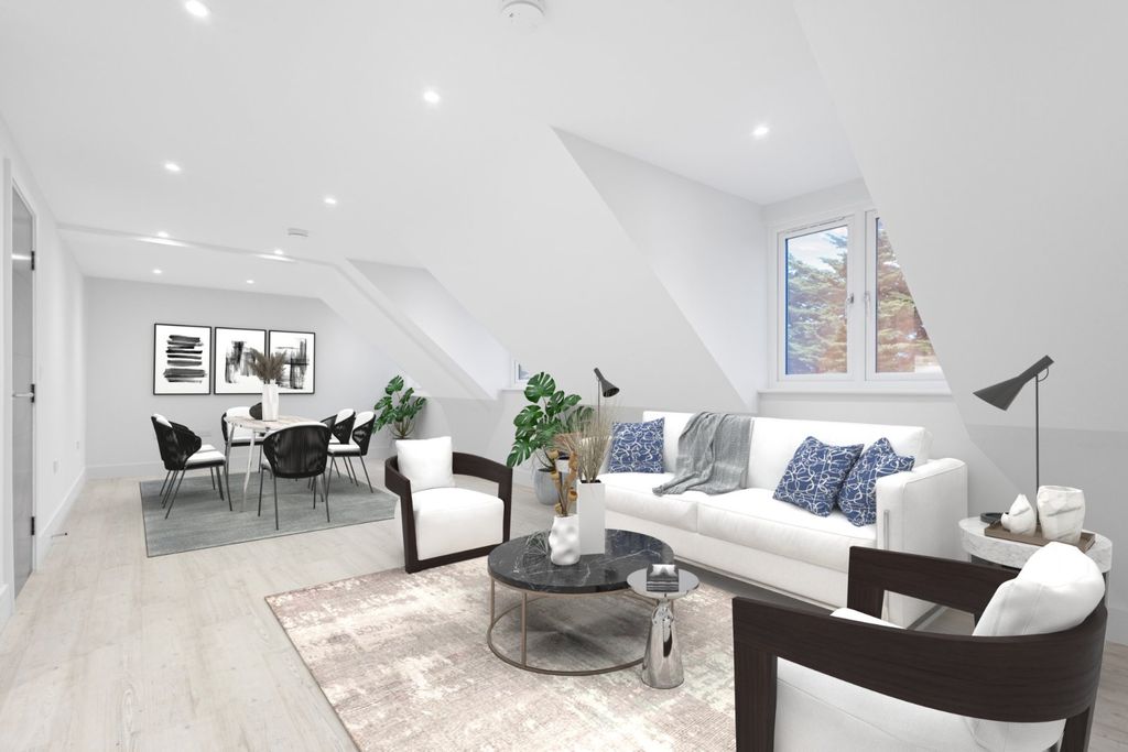 Property photo 3 of 14 Open Plan Living