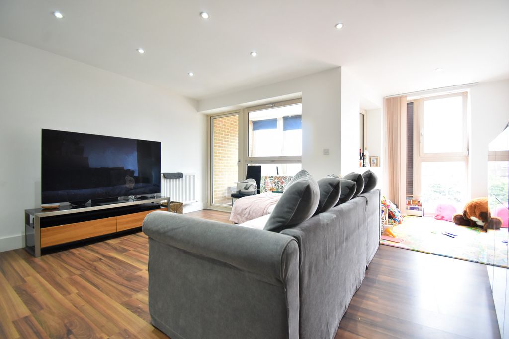 Property photo 2 of 9