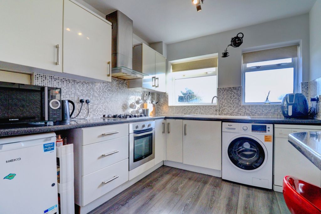 Property photo 3 of 10 Picture No. 19