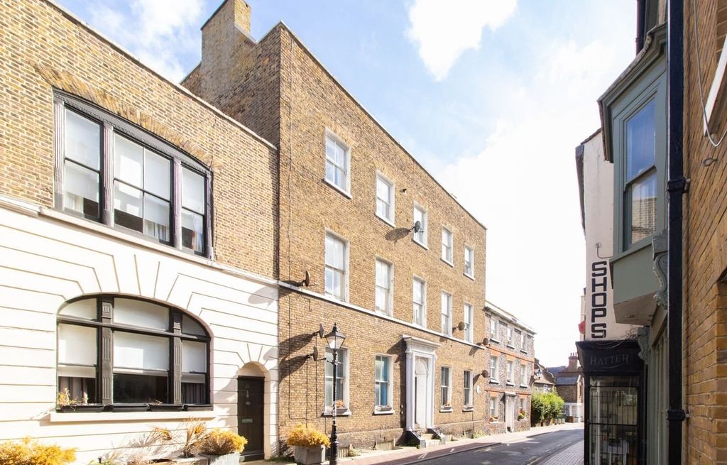 Property photo 1 of 7 Picture No. 18