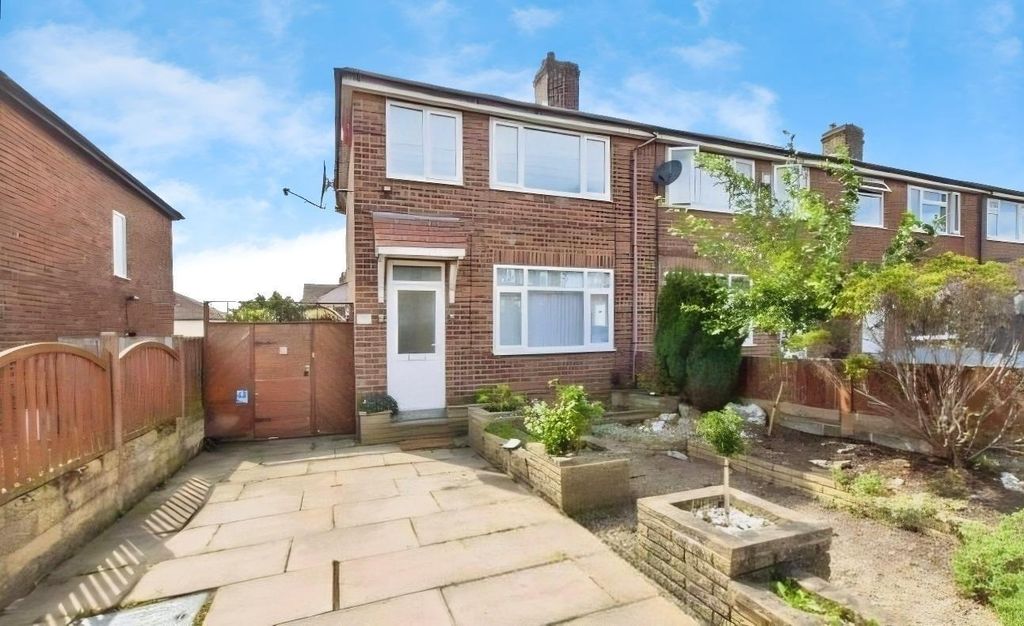 Property photo 1 of 16 Front