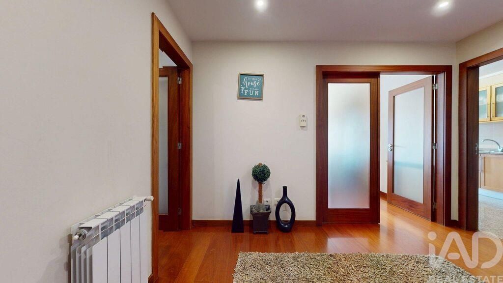 Property photo 3 of 40