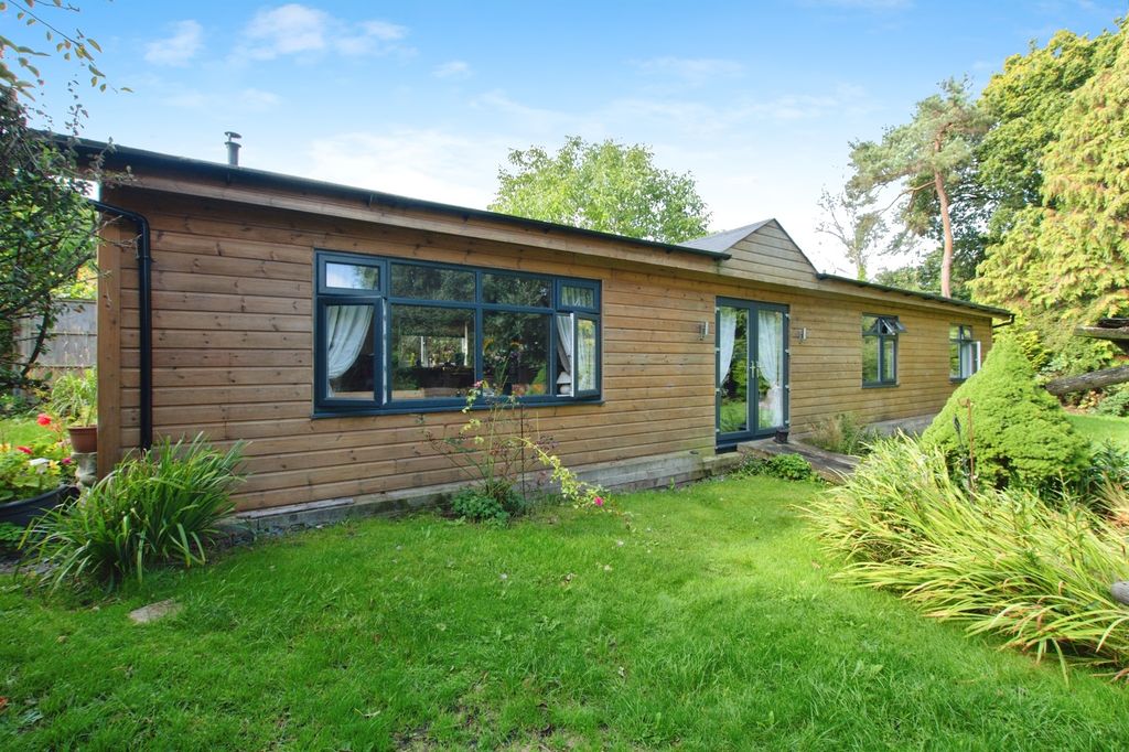 Property photo 2 of 26