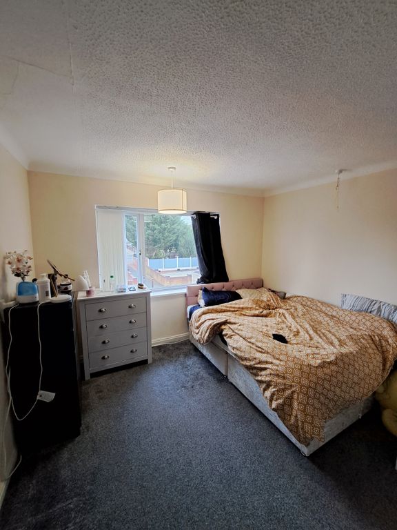 Property photo 2 of 9 Bedroom 1