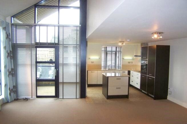 Property photo 3 of 10 Open Plan