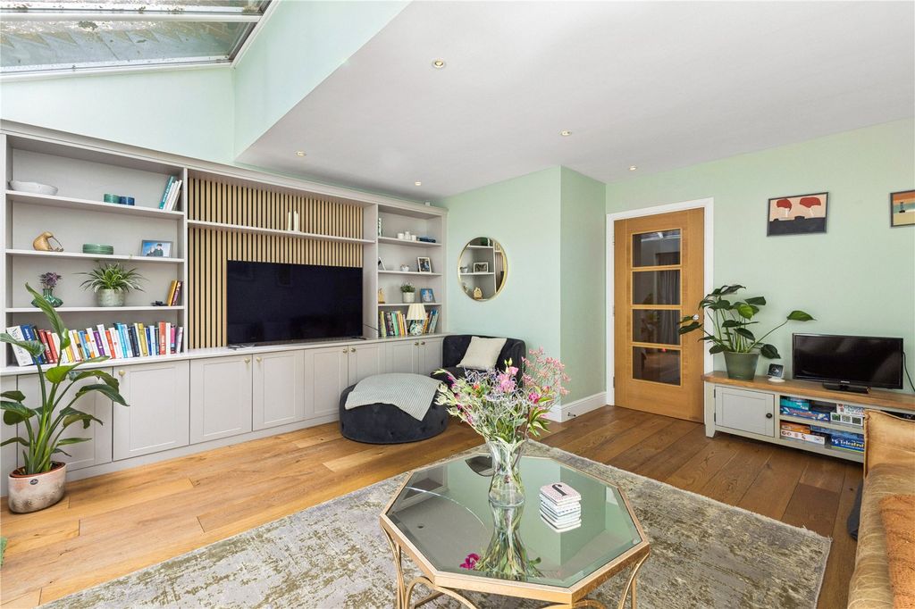 Property photo 2 of 11 Sitting Room