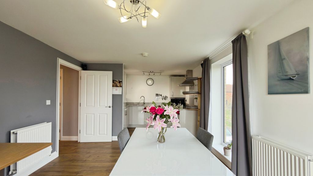 Property photo 1 of 20 Lounge/ Kitchen/ Diner