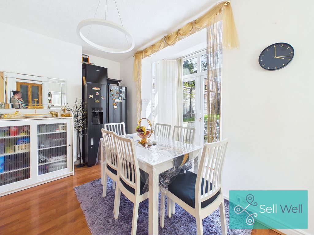 Property photo 3 of 20 Dining Room