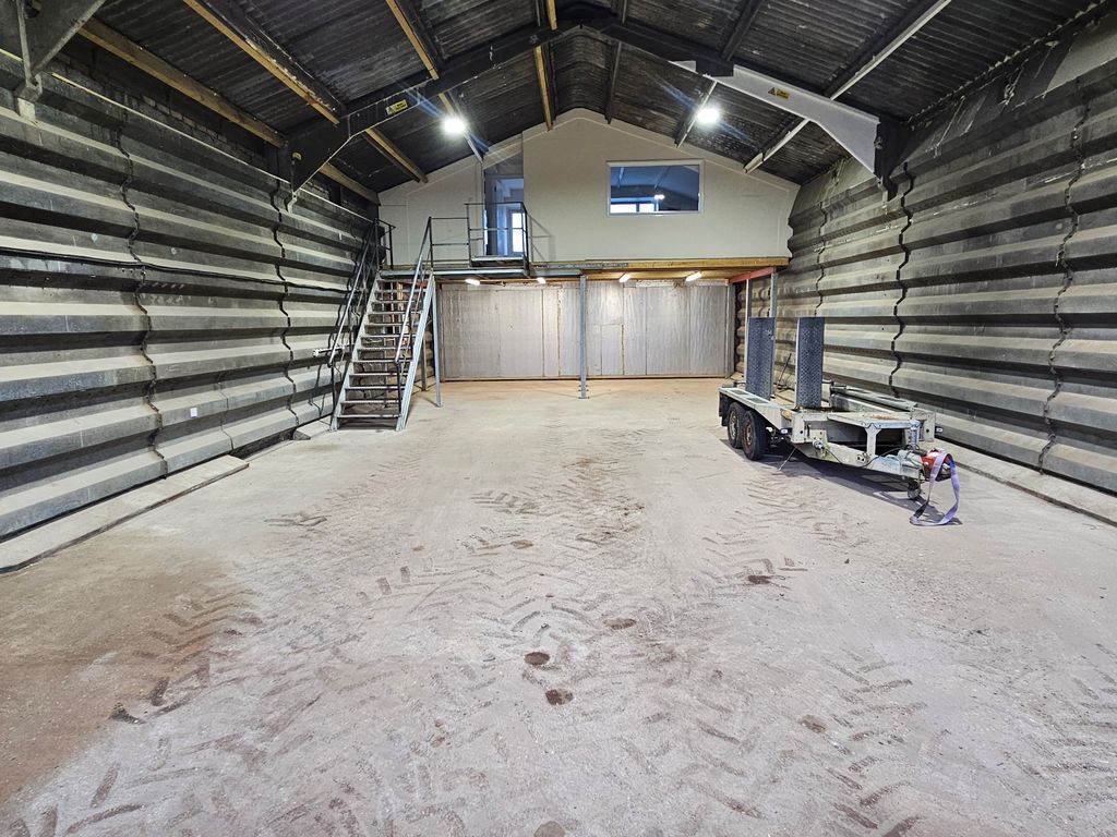 Property photo 2 of 11