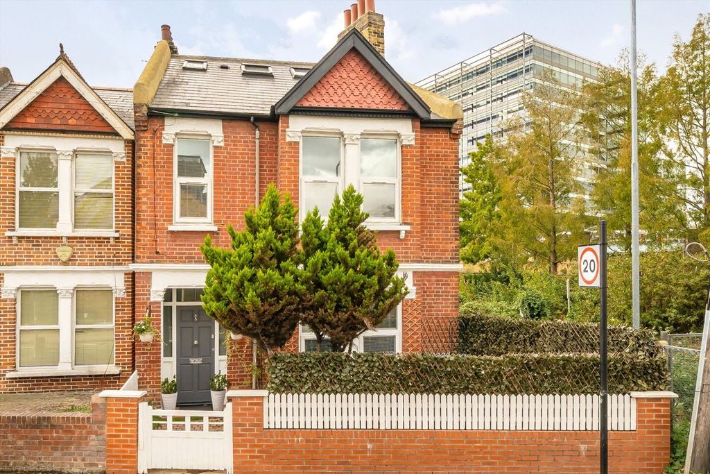 Property photo 1 of 8