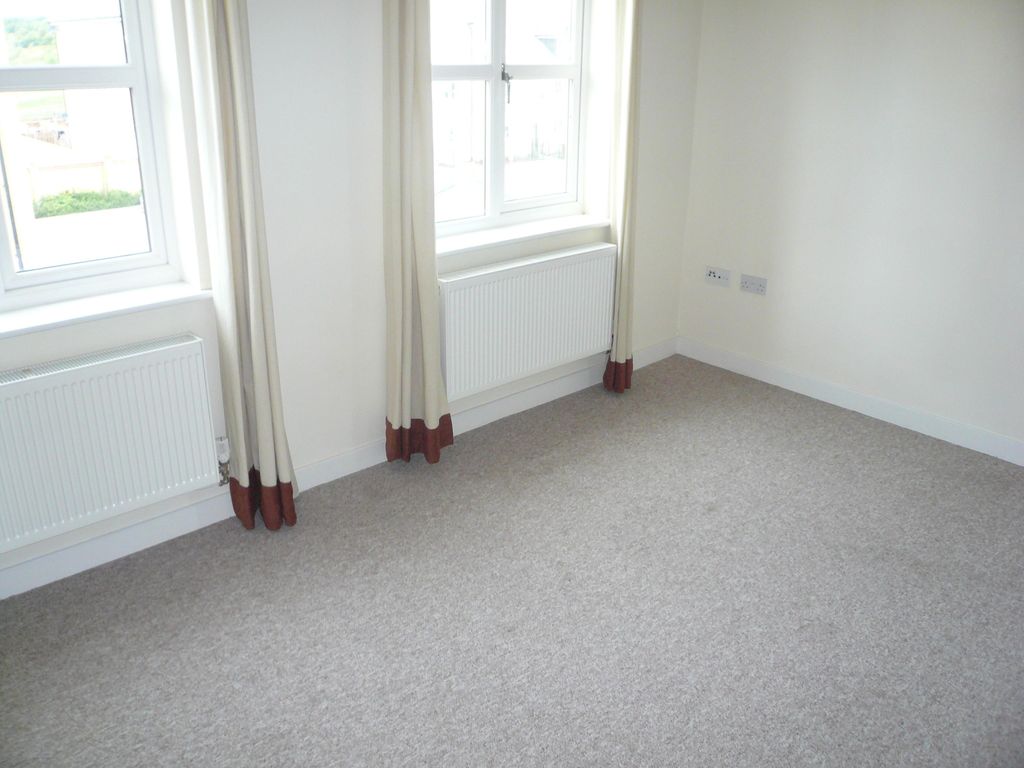 Property photo 2 of 5 Living Room