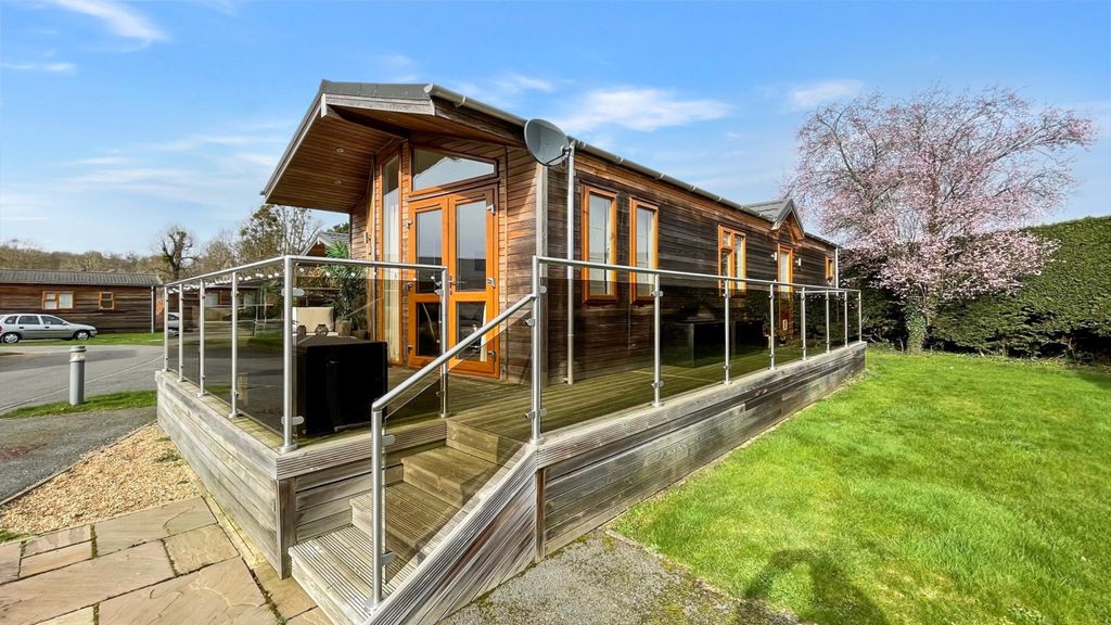 Property photo 1 of 11 30003209-Hr-1