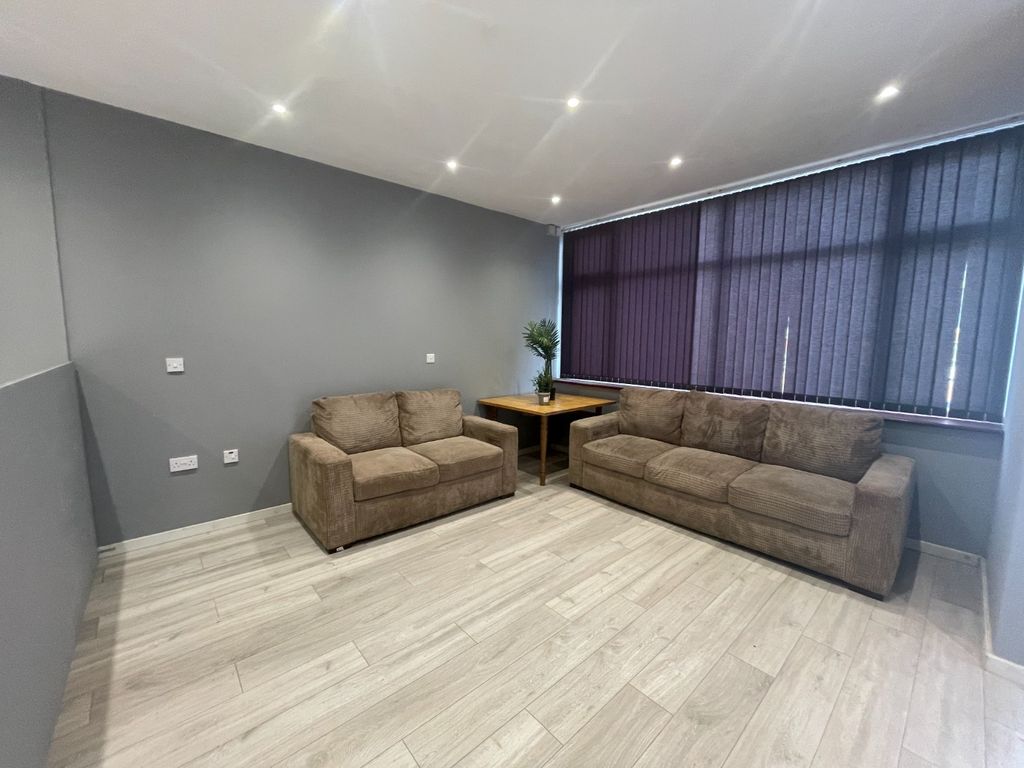 Property photo 1 of 7 4483361