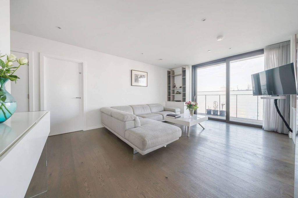 Property photo 3 of 22