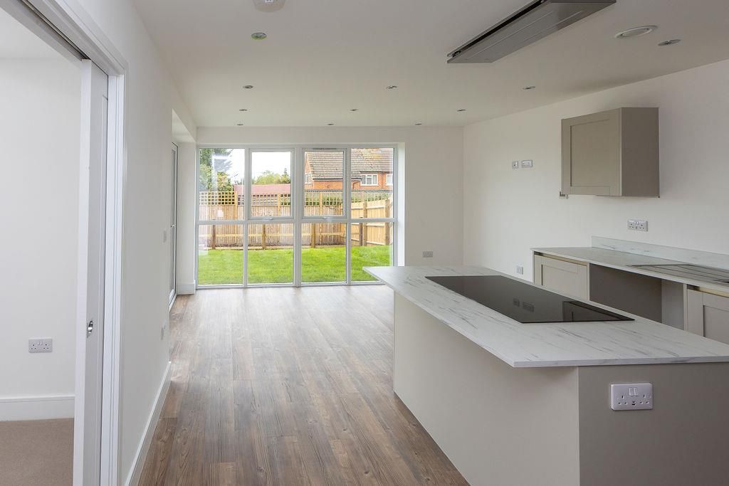 Property photo 3 of 11 Newland-Worton-2-084.Jpg