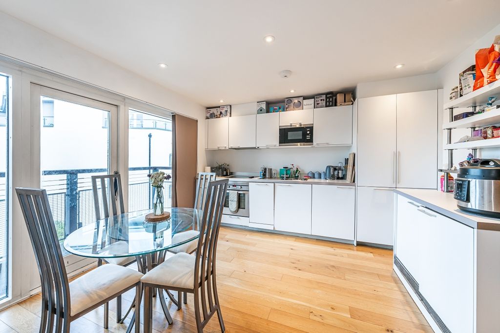 Property photo 2 of 5