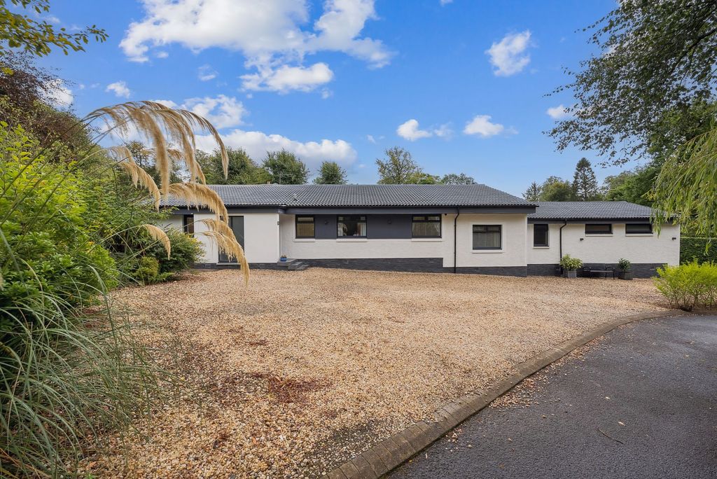 Property photo 2 of 37