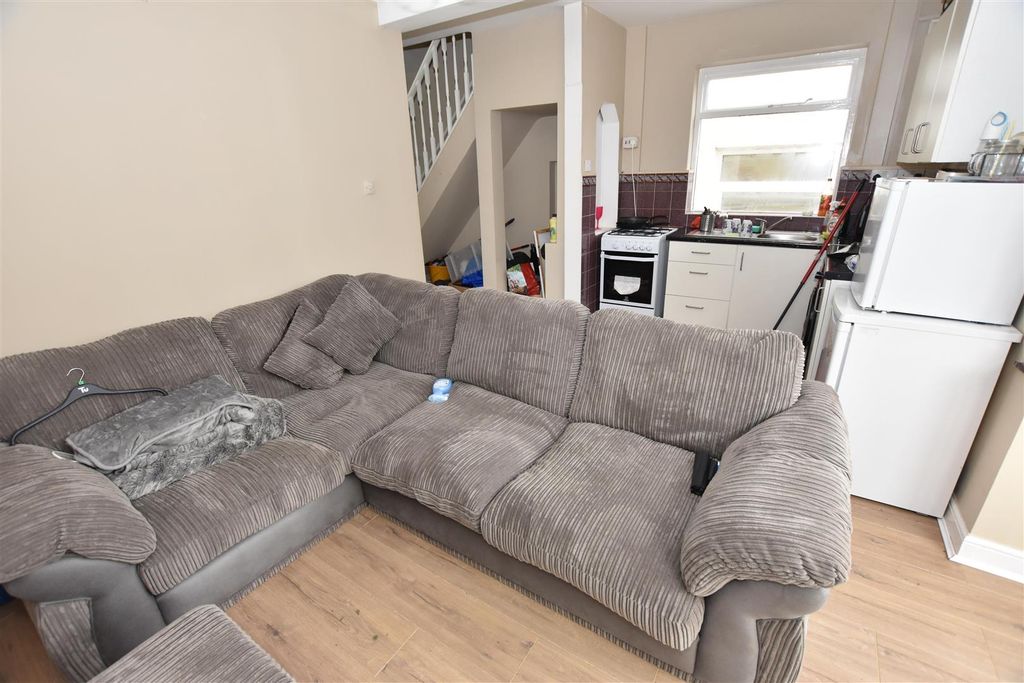 Property photo 3 of 9 Kitchen/ Diner