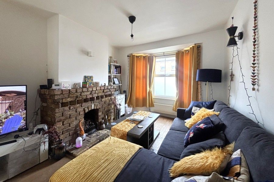 Property photo 2 of 7