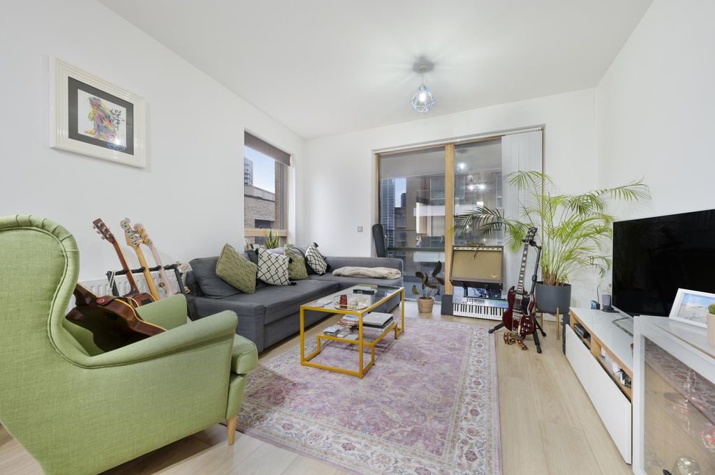 Property photo 2 of 9