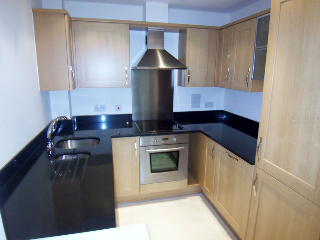 Property photo 2 of 6 Fitted Kitchen