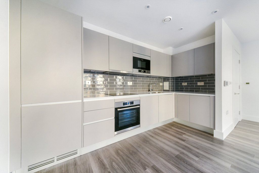 Property photo 1 of 12 Parkside Avenue