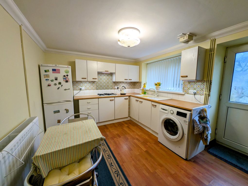 Property photo 3 of 28 Kitchen