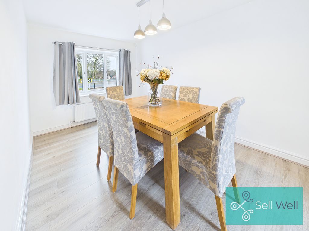 Property photo 3 of 20 Dining Room