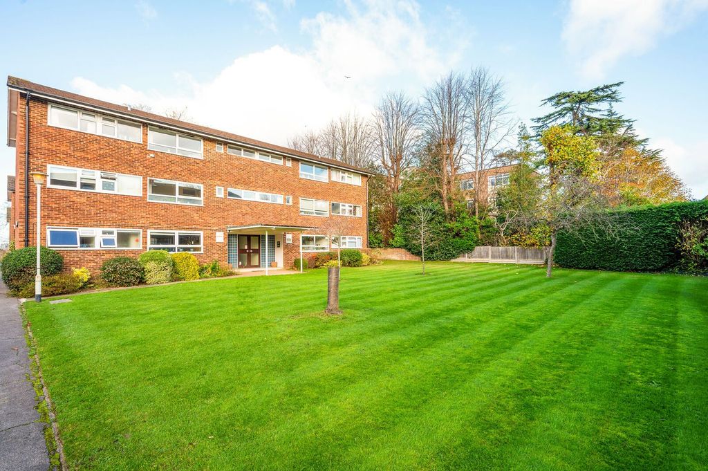 Property photo 1 of 11