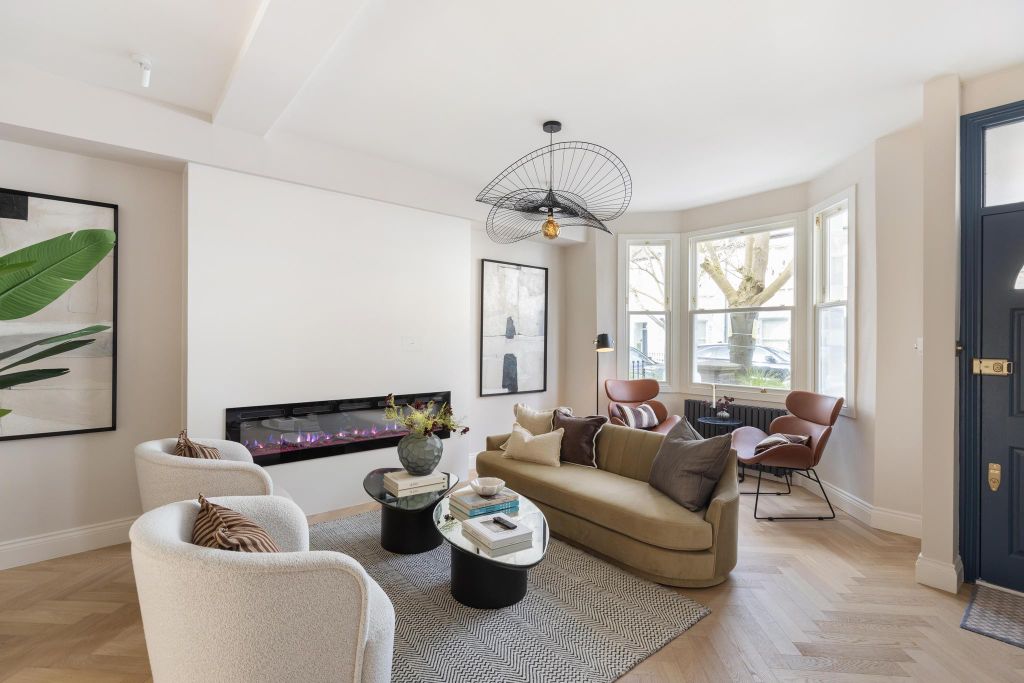 Property photo 2 of 16 Image