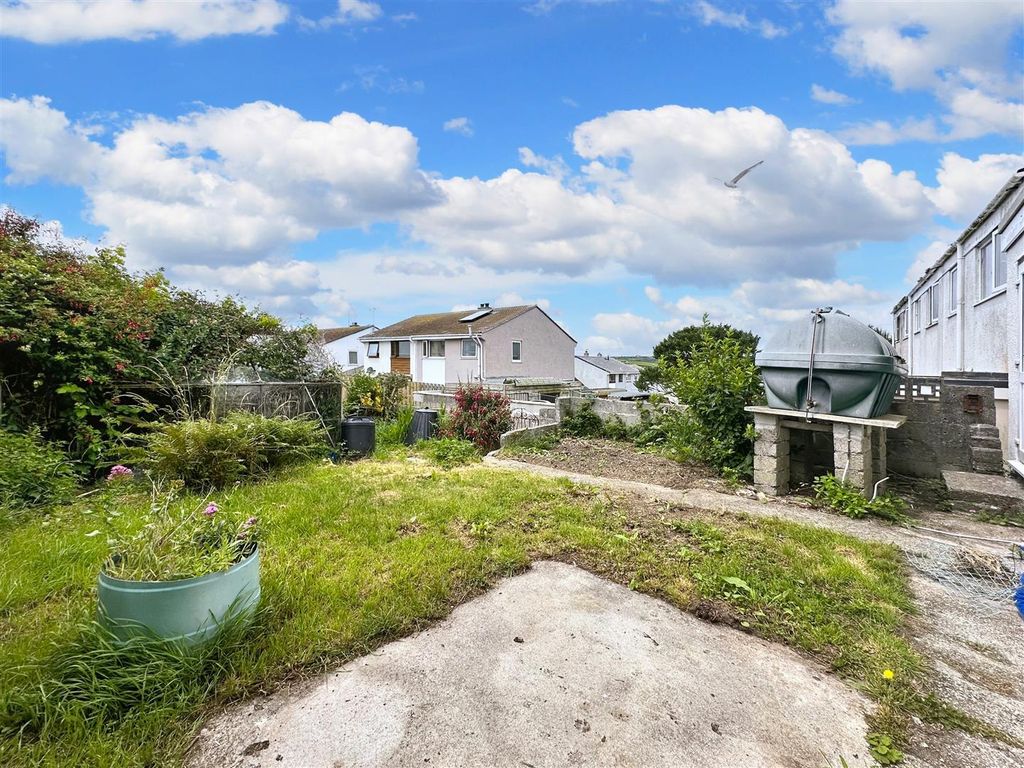 Property photo 2 of 25