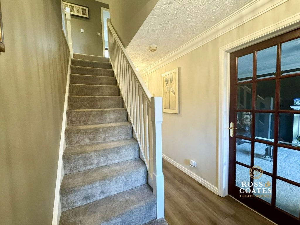 Property photo 3 of 36