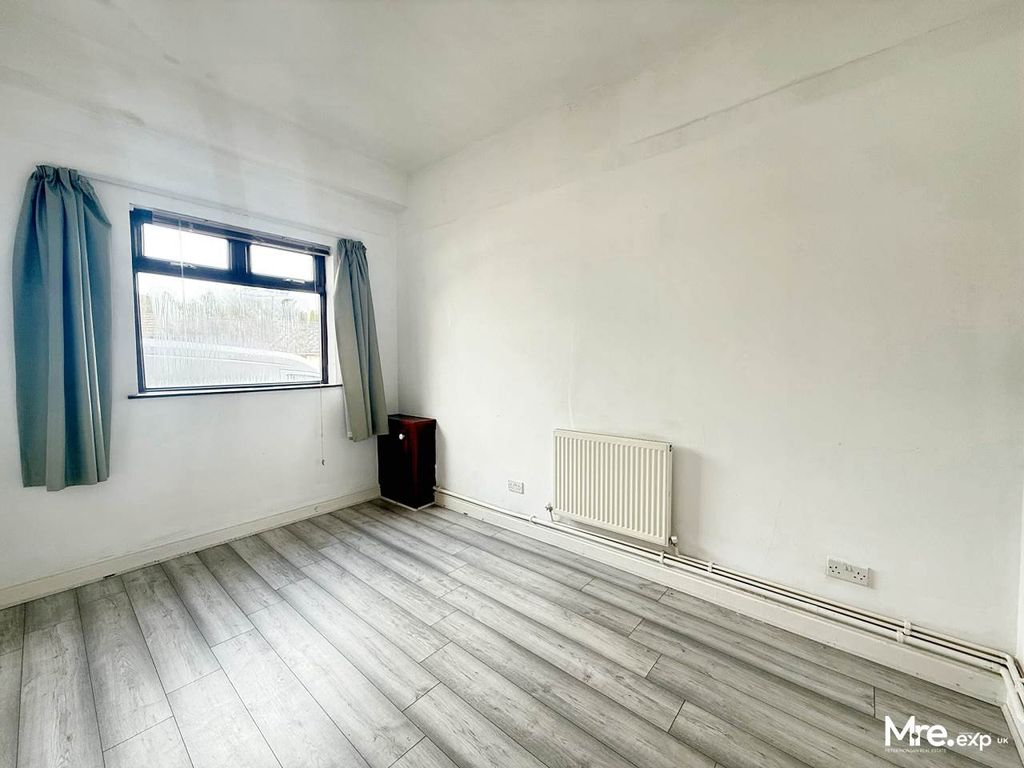 Property photo 1 of 8 Img_3416