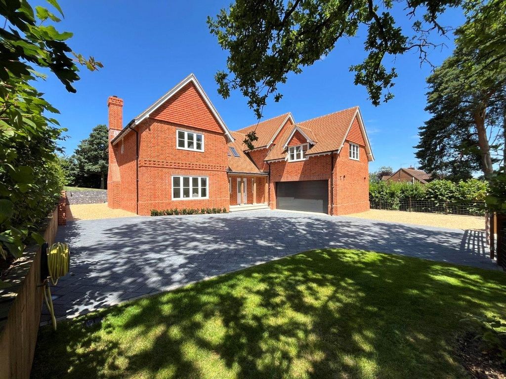 Property photo 1 of 16 Plot 2 Brackendale