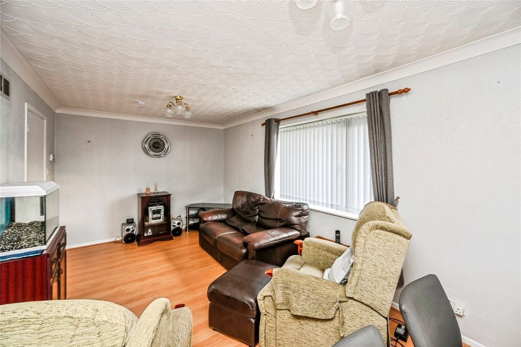 Property photo 3 of 15 Picture No. 16