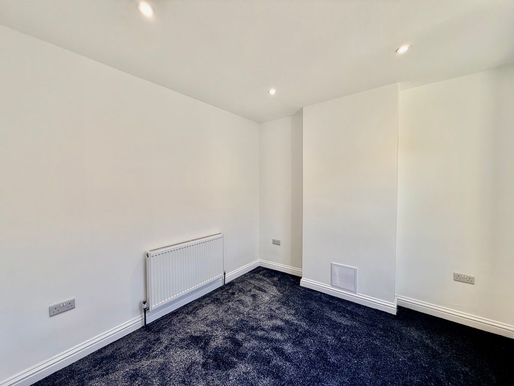 Property photo 2 of 9 Image