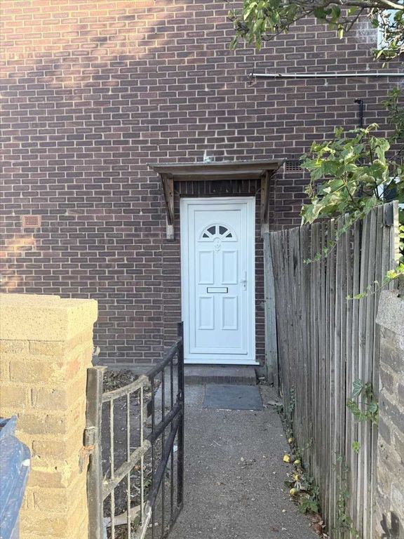 Property photo 2 of 8