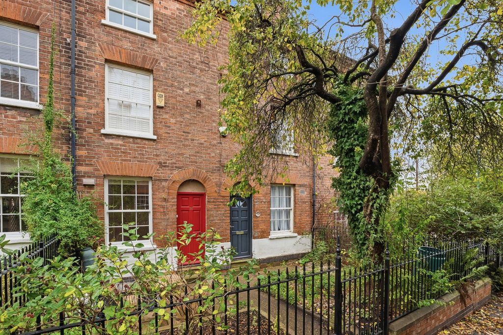 Property photo 3 of 21