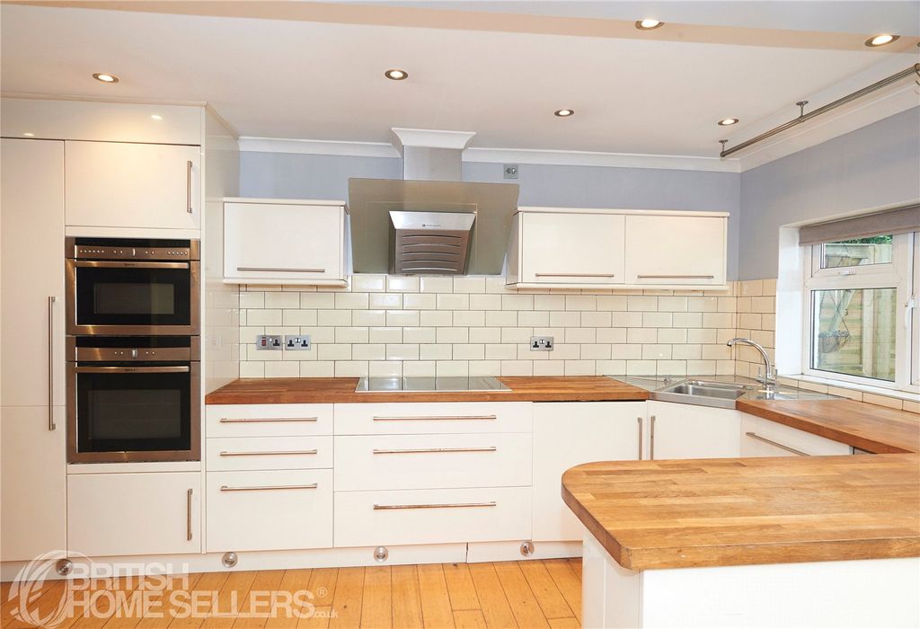 Property photo 2 of 12 Picture No. 08