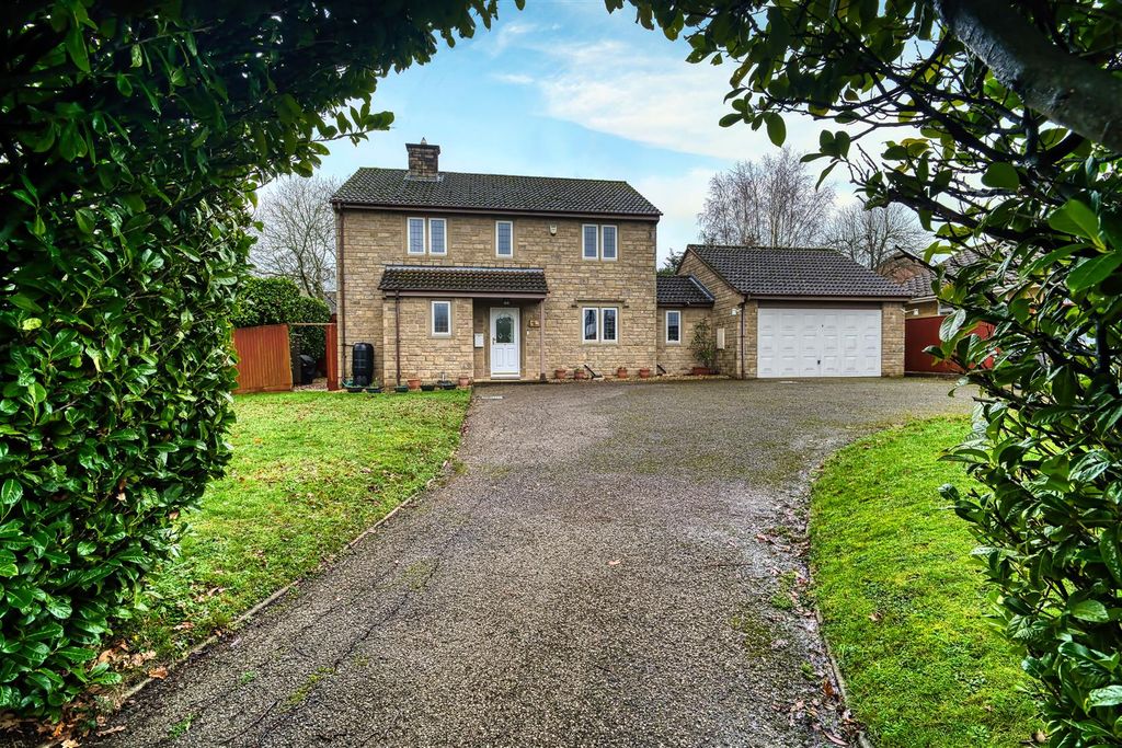 Property photo 1 of 8 Front