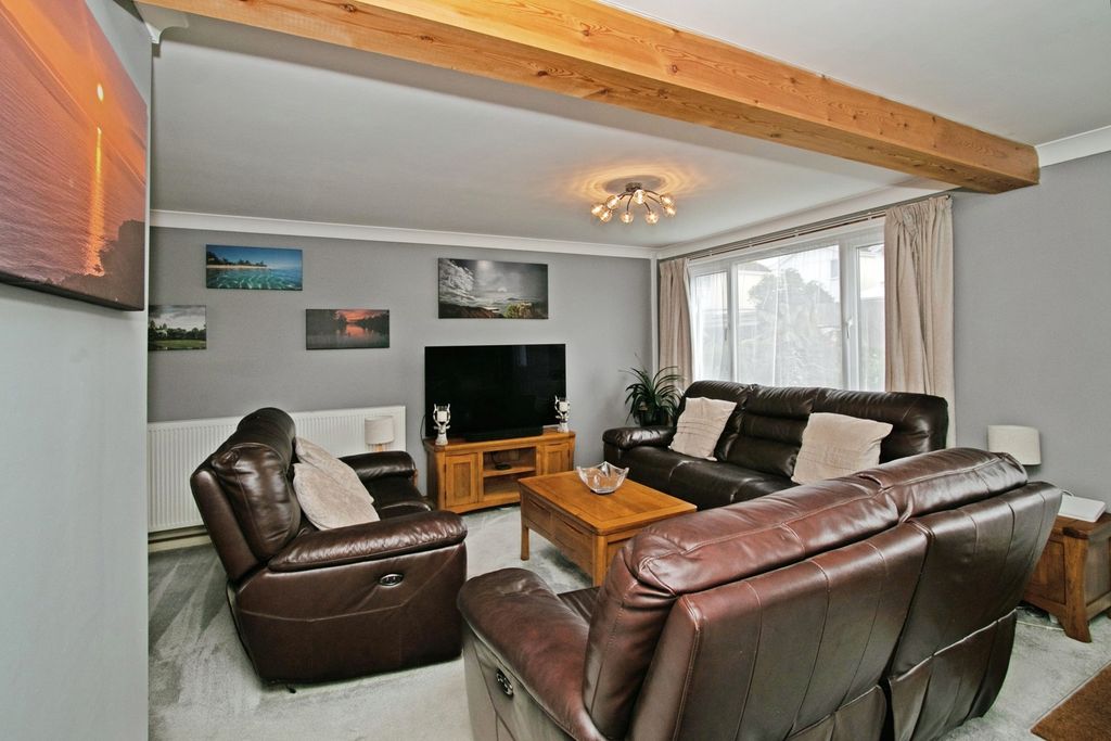 Property photo 3 of 15 Photo