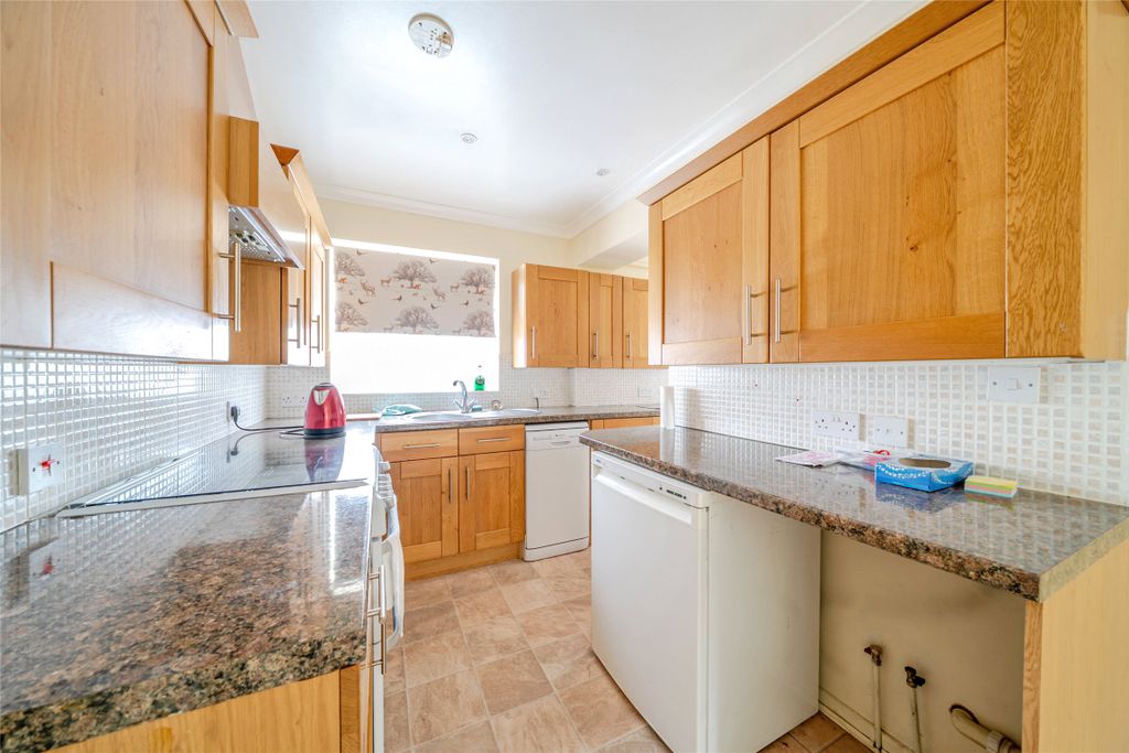 Property photo 3 of 17 Picture No. 28